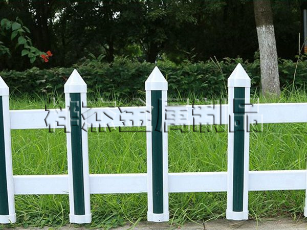 草坪护栏